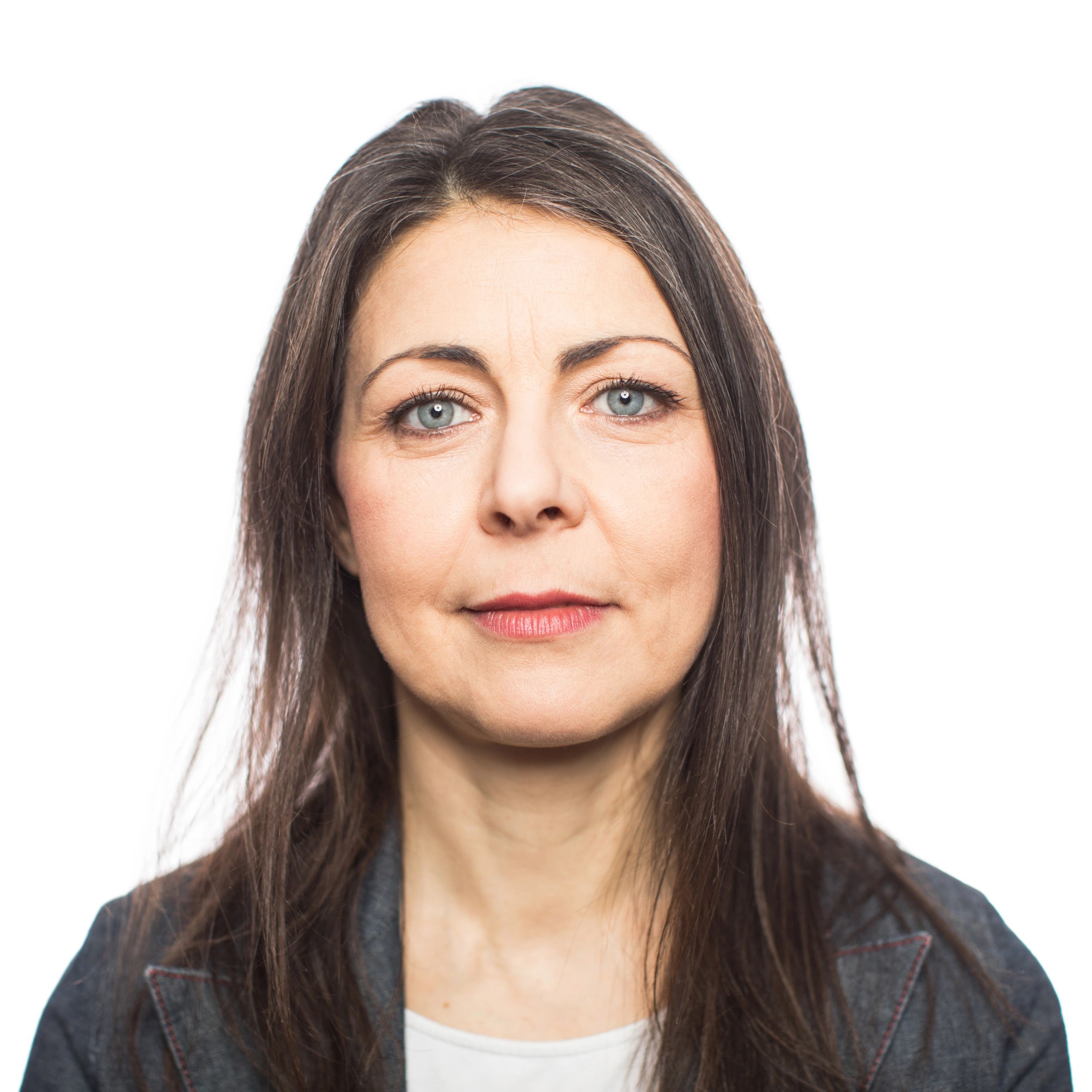 Portrait of a mature woman, representing a reader testimonial